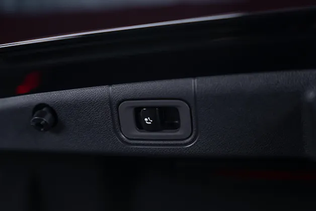 MERCEDES-BENZ E 220 d AMG Line / Hyperscreen / 360°Kamera / Burmester