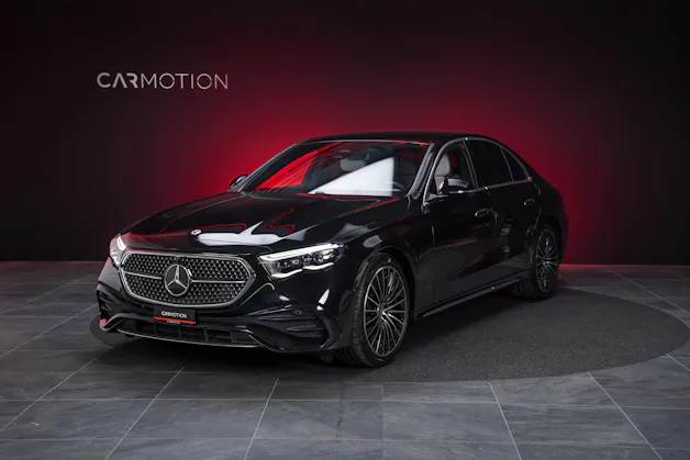 MERCEDES-BENZ E 220 d AMG Line / Hyperscreen / 360°Kamera / Burmester