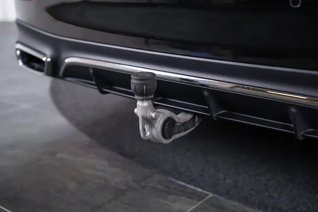 MERCEDES-BENZ E 220 d AMG Line / Hyperscreen / 360°Kamera / Burmester