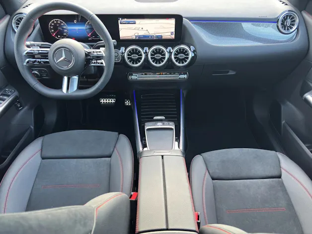 MERCEDES-BENZ GLA 220d 4Matic 8G-DCTSwiss Star
