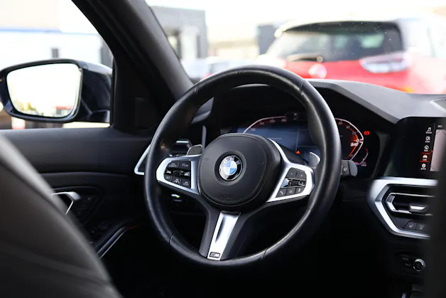 BMW 320d xDrive 48V Touring M Sport Steptronic * LASERLICHT * HEAD-UP DISPLAY * ELEKTRISCHE LEDERSITZE *