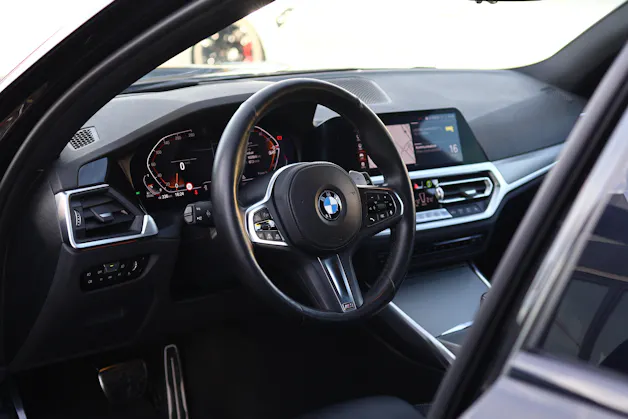 BMW 320d xDrive 48V Touring M Sport Steptronic * LASERLICHT * HEAD-UP DISPLAY * ELEKTRISCHE LEDERSITZE *