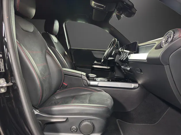 MERCEDES-BENZ EQB 350 AMG Line 4Matic