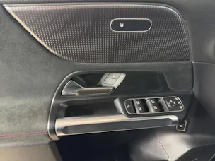 MERCEDES-BENZ EQB 350 AMG Line 4Matic