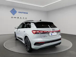 AUDI Q4 e-tron 50 quattro