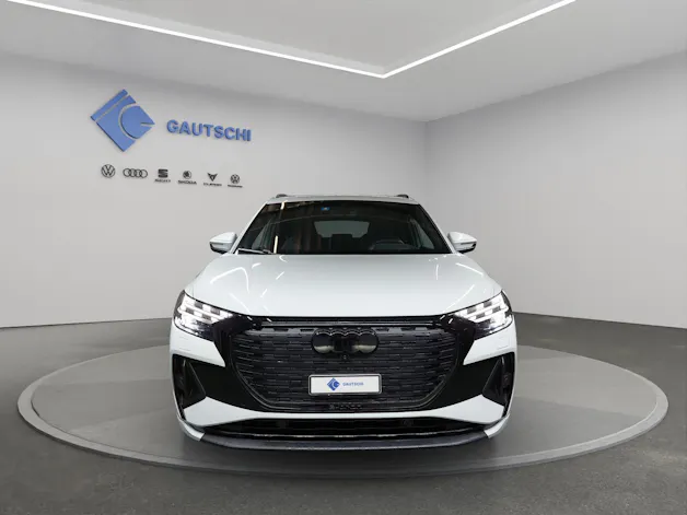 AUDI Q4 e-tron 50 quattro