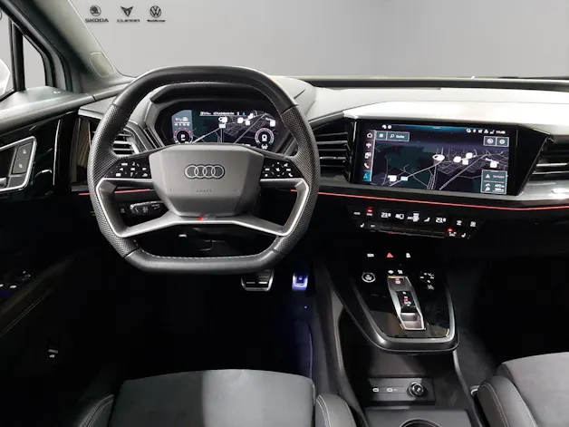 AUDI Q4 e-tron 50 quattro