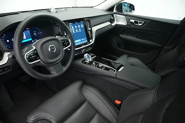 VOLVO V60 T8 eAWD Plug in Hybrid Ultra Dark Geartronic