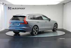 VOLVO V60 T8 eAWD Plug in Hybrid Ultra Dark Geartronic