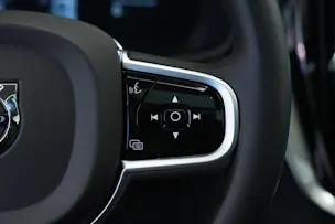 VOLVO V60 T8 eAWD Plug in Hybrid Ultra Dark Geartronic
