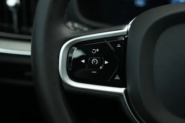 VOLVO V60 T8 eAWD Plug in Hybrid Ultra Dark Geartronic