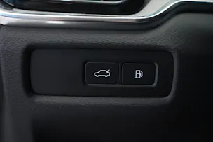VOLVO V60 T8 eAWD Plug in Hybrid Ultra Dark Geartronic