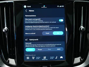 VOLVO V60 T8 eAWD Plug in Hybrid Ultra Dark Geartronic