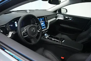 VOLVO V60 T8 eAWD Plug in Hybrid Ultra Dark Geartronic