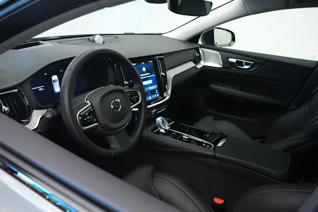 VOLVO V60 T8 eAWD Plug in Hybrid Ultra Dark Geartronic