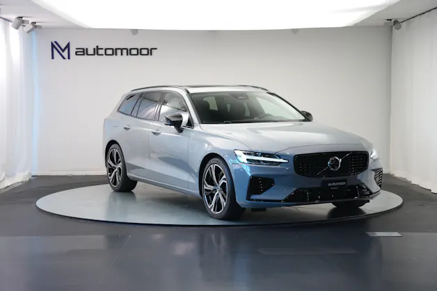 VOLVO V60 T8 eAWD Plug in Hybrid Ultra Dark Geartronic