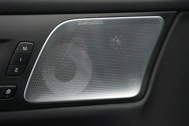 VOLVO V60 T8 eAWD Plug in Hybrid Ultra Dark Geartronic