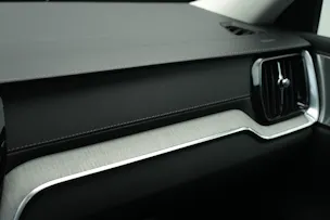 VOLVO V60 T8 eAWD Plug in Hybrid Ultra Dark Geartronic