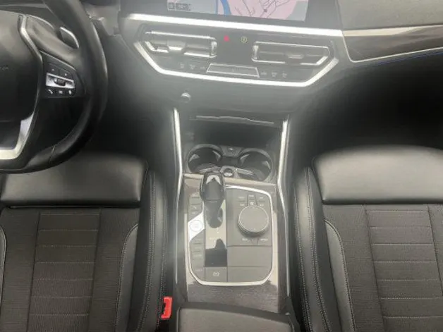 BMW 3er Reihe G20 330e SAG