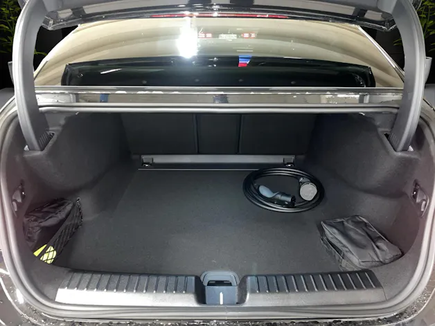 MERCEDES-BENZ C 400 4MATIC EQ Technology