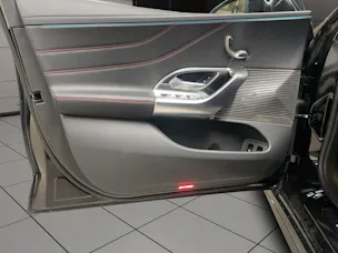 MERCEDES-BENZ C 400 4MATIC EQ Technology