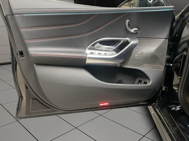 MERCEDES-BENZ C 400 4MATIC EQ Technology