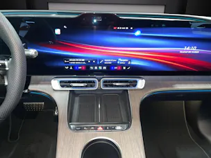 MERCEDES-BENZ C 400 4MATIC EQ Technology