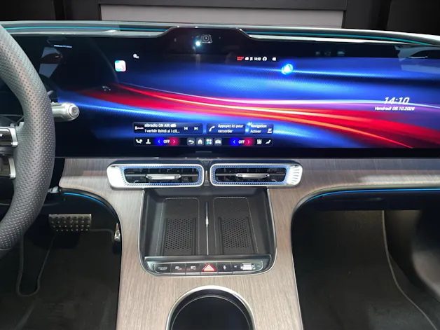 MERCEDES-BENZ C 400 4MATIC EQ Technology