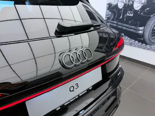 AUDI Q3 SUV 110 kW TFSI S tronic