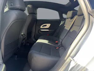 MERCEDES-BENZ CLA 220 AMG Line 4matic