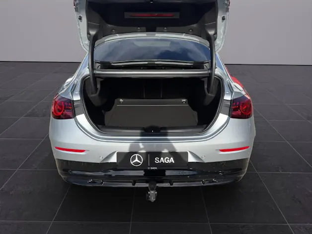 MERCEDES-BENZ CLA 220 AMG Line 4matic