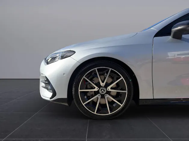 MERCEDES-BENZ CLA 220 AMG Line 4matic