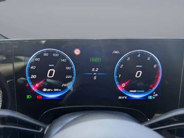 MERCEDES-BENZ CLA 220 AMG Line 4matic
