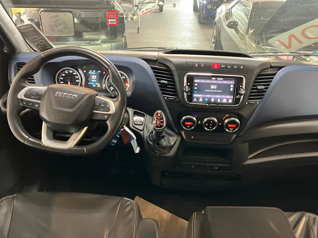 IVECO 35S21 HA8D AUTOMATIK 210 PS