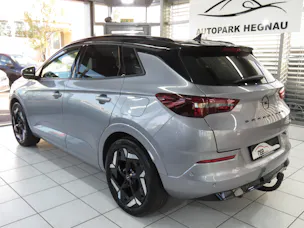 OPEL Grandland 1.6 Hybrid 4x4 GSe Automat (AHK 1'250 kg)