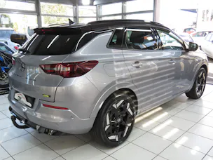 OPEL Grandland 1.6 Hybrid 4x4 GSe Automat (AHK 1'250 kg)