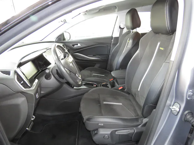 OPEL Grandland 1.6 Hybrid 4x4 GSe Automat (AHK 1'250 kg)