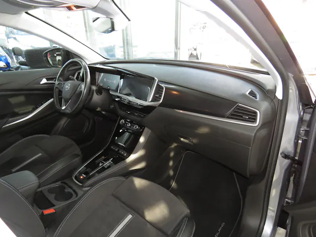 OPEL Grandland 1.6 Hybrid 4x4 GSe Automat (AHK 1'250 kg)