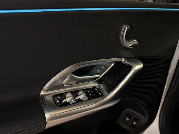 MERCEDES-BENZ GLC 400 4MATIC 94 kWh EQ