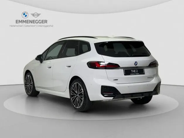 BMW 2er Reihe U06 Active Tourer 230e xDrive paddles