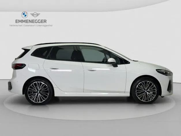 BMW 2er Reihe U06 Active Tourer 230e xDrive paddles