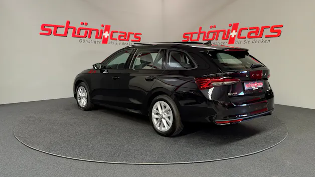 SKODA Octavia Combi 2.0 TSI DSG Selection 4x4