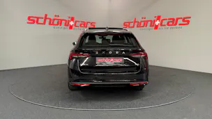 SKODA Octavia Combi 2.0 TSI DSG Selection 4x4