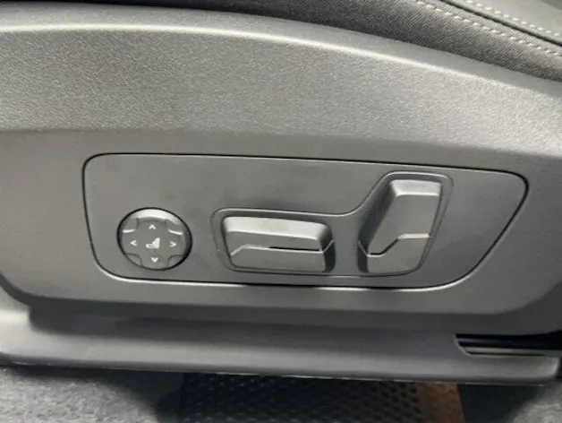 BMW X1 U11 20i sDrive paddles
