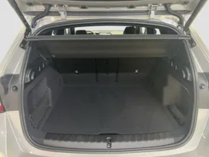 BMW X1 U11 20i sDrive paddles