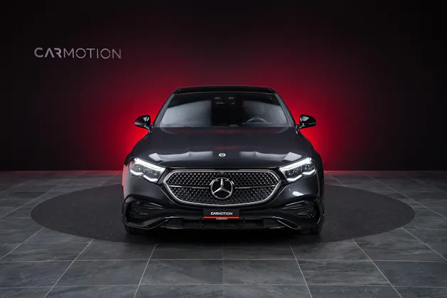 MERCEDES-BENZ E 220 d AMG Line Limousine / Hyperscreen / Panorama-Schiebedach / Burmester