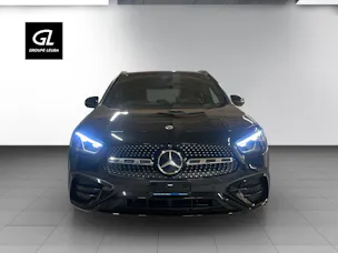 MERCEDES-BENZ GLA 200 Night Star 7G-DCT