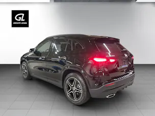 MERCEDES-BENZ GLA 200 Night Star 7G-DCT