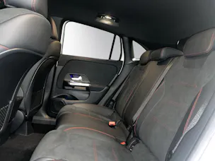 MERCEDES-BENZ GLA 200 Night Star 7G-DCT