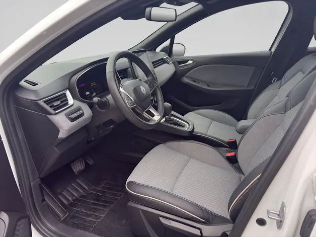 RENAULT Clio 1.6 E-Tech Techno